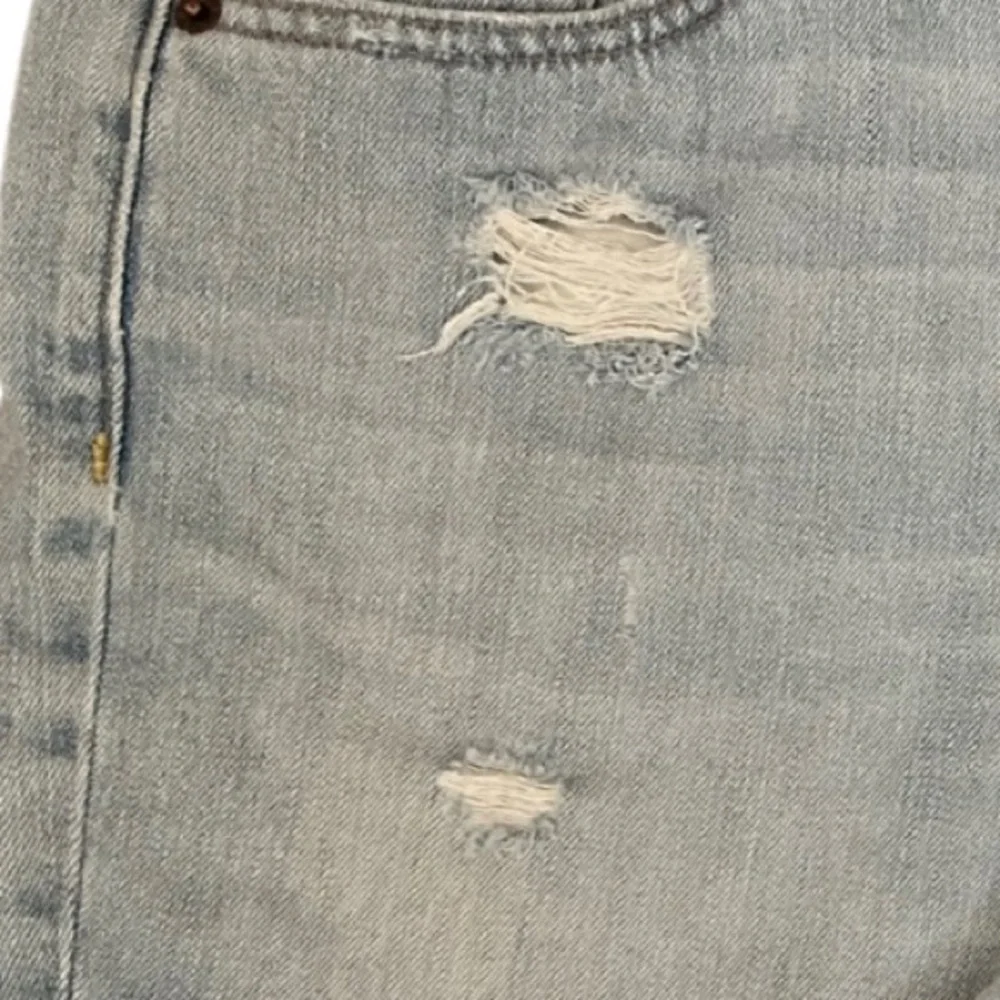 J.CREW Light-wash Distressed Jean Shorts Blue Women’s Size 28.